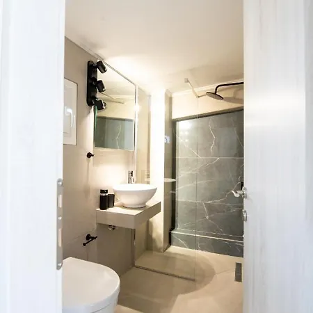 Daire Ennea Suites-space *