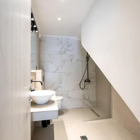 公寓 Ennea Suites-space *